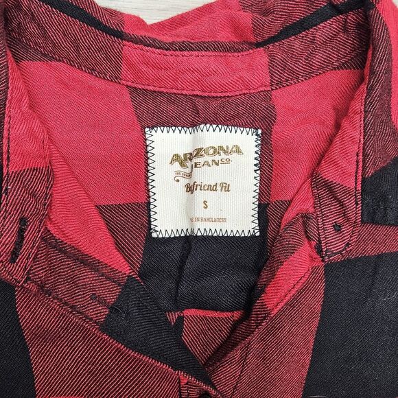 ARIZONA JEANS Womens Red Buffalo Plaid Boyfriend Fit Longsleeve Button Front... - Picture 3 of 6